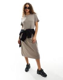 Προσφορά Monki  super soft maxi t-shirt dress in mole για 35€ σε Asos