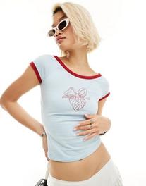 Προσφορά Motel strawberry motif ringer baby t-shirt in blue and red για 30€ σε Asos