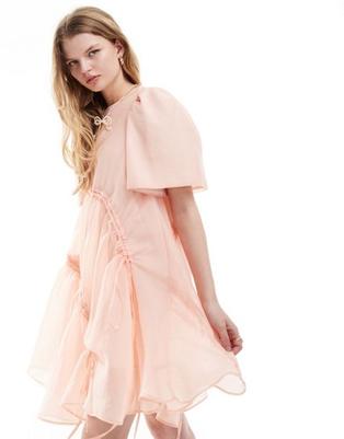 Προσφορά Ghospell asymmetric bow detail mini dress in pink για 110€ σε Asos