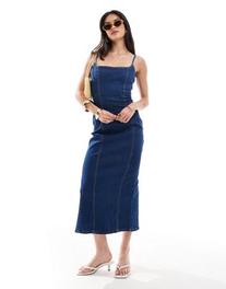 Προσφορά Bershka strappy bodycon denim shaping maxi dress in blue για 39,99€ σε Asos