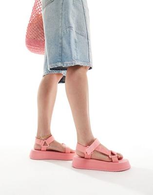 Προσφορά Tommy Jeans Eva sandals in pink για 94,99€ σε Asos