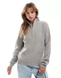 Προσφορά Brave Soul quarter zip jumper in grey για 21€ σε Asos