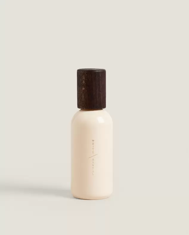 Προσφορά (200 ML) ΑΡΩΜΑΤΙΚΟ ΣΠΡΕΪ WHITE SANTAL για 15,99€ σε ZARA HOME