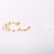 Προσφορά Gold Metallic Flower Crown Tie Headwrap - White για 6€ σε Claire's