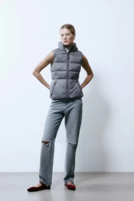 Προσφορά Short plain gilet  + Colours      25.99€ για 25,99€ σε Sfera