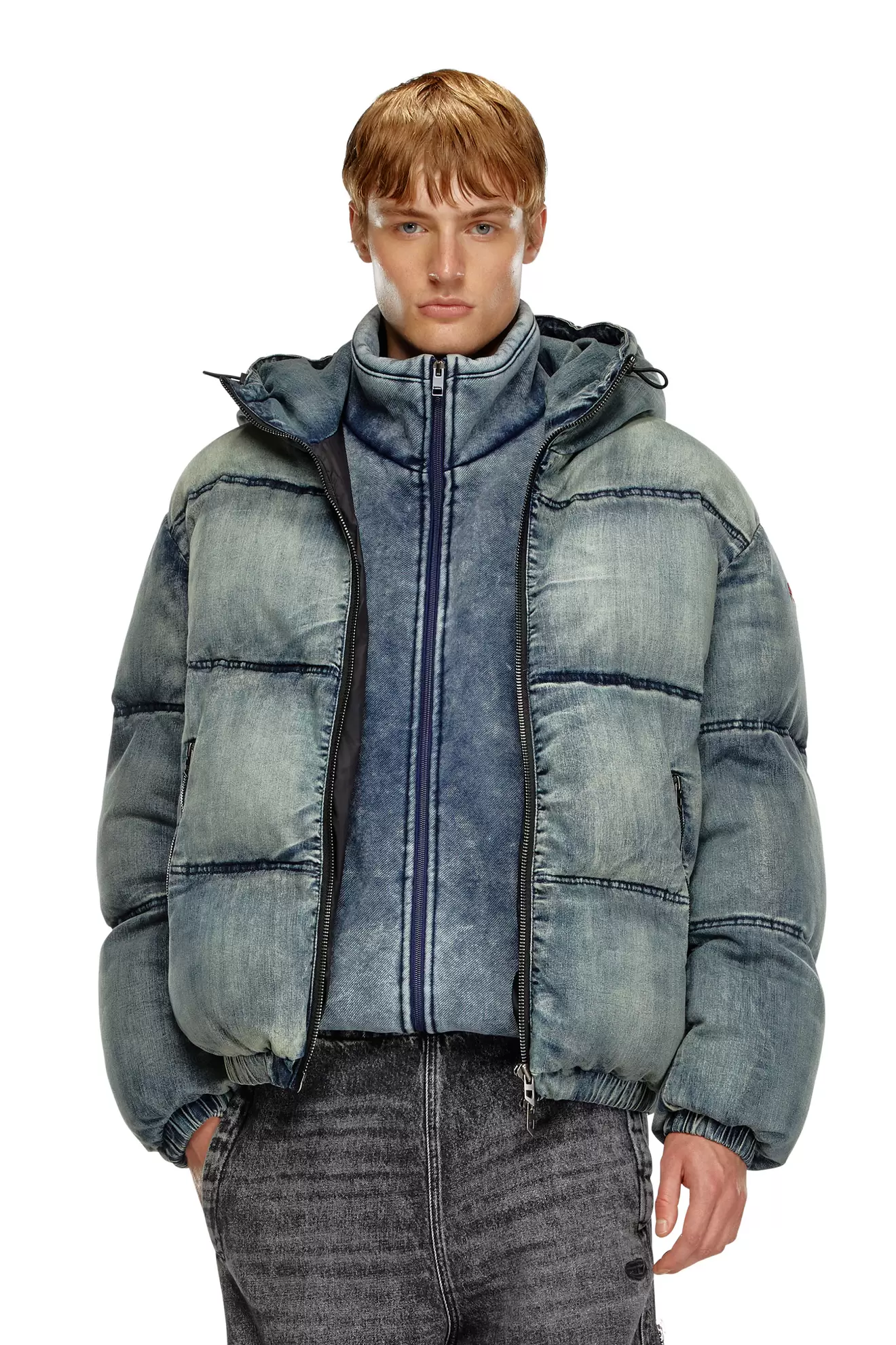 Προσφορά Puffer jacket in treated denim για 567€ σε DIESEL