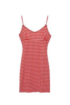 Προσφορά Κοντό φόρεμα με κόκκινο καρό vichy για 17,99€ σε Pull & Bear