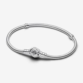 Προσφορά Βραχιόλι Pandora Moments με αλυσίδα-φίδι και κούμπωμα με ανθισμένο τριαντάφυλλο για 69€ σε Pandora