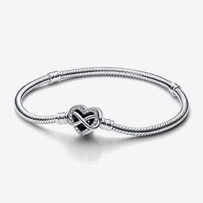 Προσφορά Βραχιόλι από αλυσίδα φίδι με κούμπωμα Λαμπερή καρδιά με σύμβολο απείρου Pandora Moments για 79€ σε Pandora