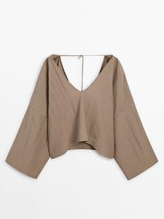 Προσφορά Μπλούζα με λεπτομέρεια κορδόνι στην πλάτη - Limited Edition για 149€ σε Massimo Dutti