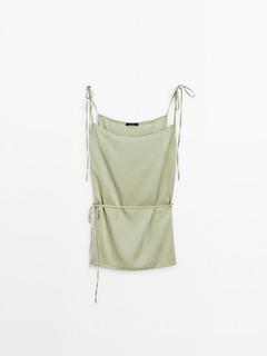 Προσφορά Τοπ σε στιλ lingerie με λεπτομέρεια κορδόνια για 49,95€ σε Massimo Dutti