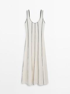 Προσφορά Δίχρωμο φόρεμα με τιράντες από μείγμα λινού για 99,95€ σε Massimo Dutti