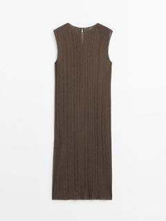Προσφορά Μίντι αμάνικο πλισέ φόρεμα για 69,95€ σε Massimo Dutti