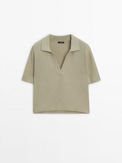 Προσφορά Πλεκτό πουλόβερ με γιακά polo και κοντά μανίκια για 59,95€ σε Massimo Dutti