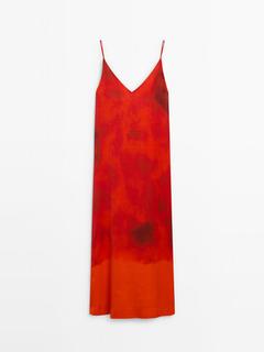 Προσφορά Φόρεμα με τιράντες και ντεγκραντέ τύπωμα για 89,95€ σε Massimo Dutti